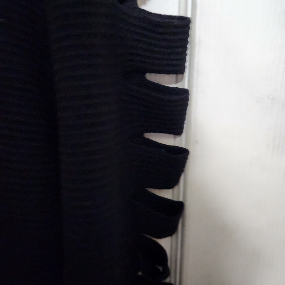 J Lo Black Sweater with Cut-Out Sleeves - Picture 7 of 10